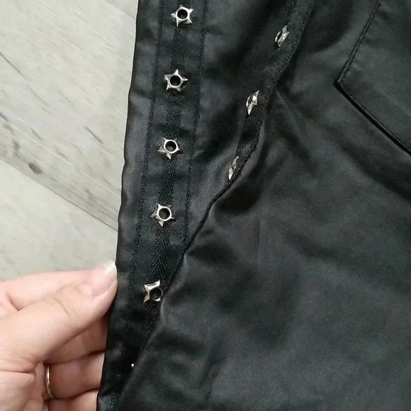 Pleather star stud  pants - Picture 4 of 4